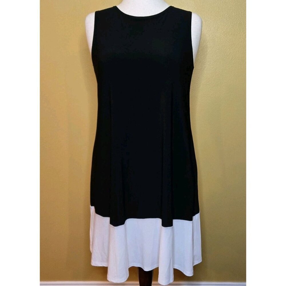 Annalee + Hope‎ Black and White Ruffle Dress Size Medium Lightweight Colorblock